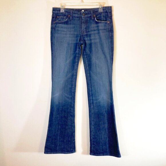 7 For All Manklind Jeans Flared Leg Lightly Distressed "A Pockets" SZ 29 (US 8) - Picture 1 of 14